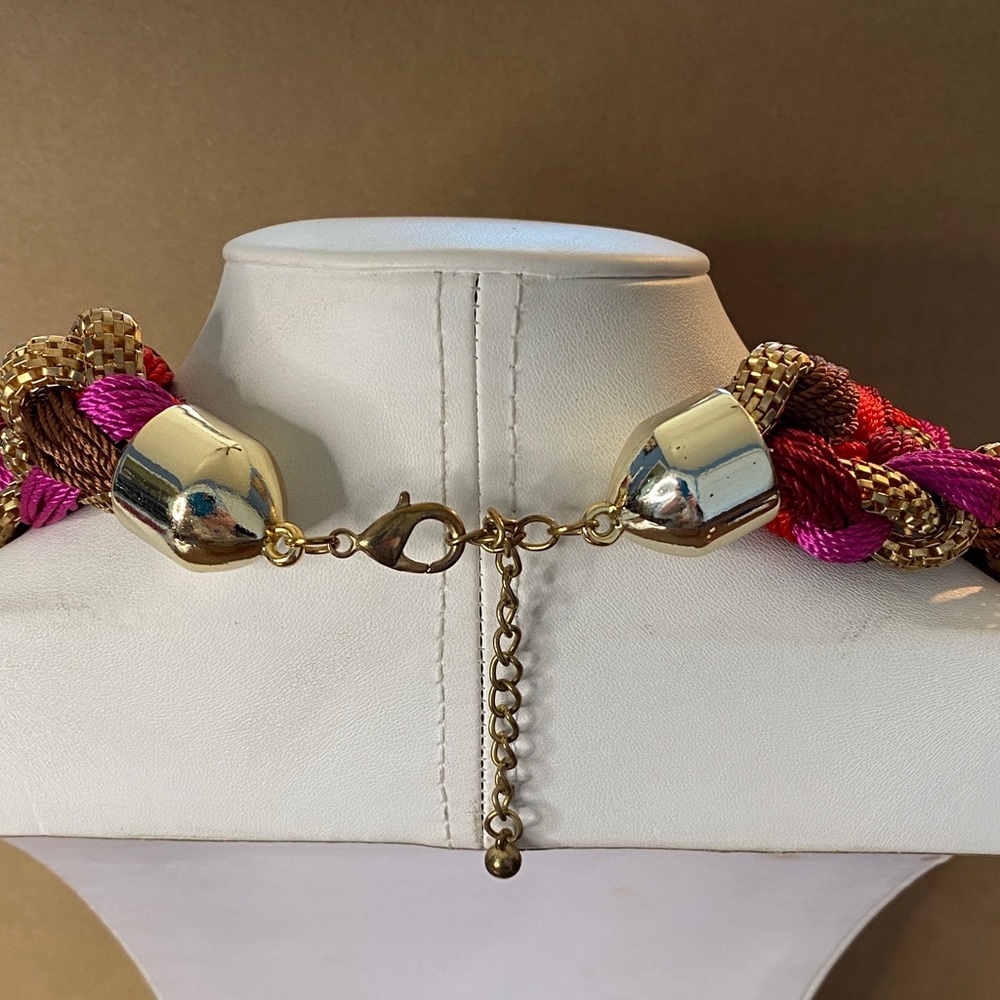Braided bib Necklace - Picture 4 of 4